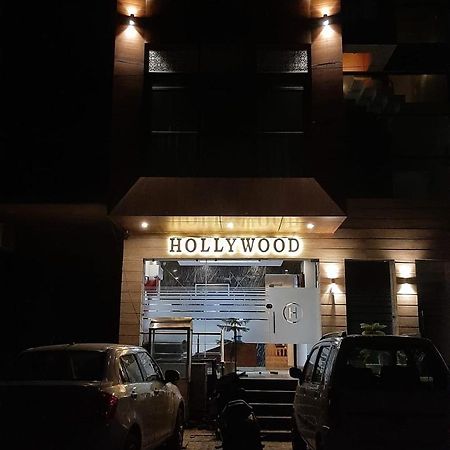 Hotel Hollywood Zirakpur Екстериор снимка